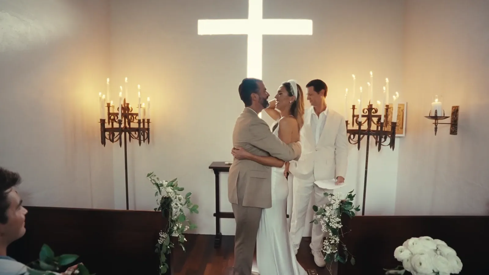 The kiss at the altar